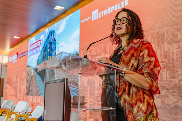 4fd4bdff-24b6-4d15-bbd3-3d9346b150eb