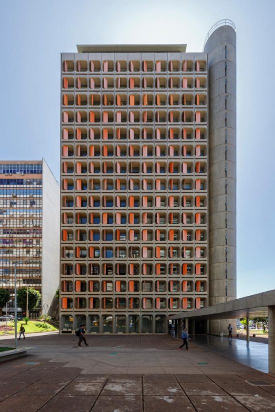 ECA5928C-CE30-4619-A607-AF5EACD27DD8-550×825-1