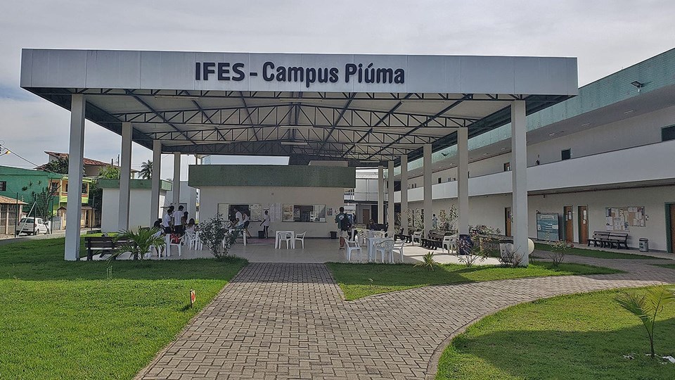 ifes-piuma-1