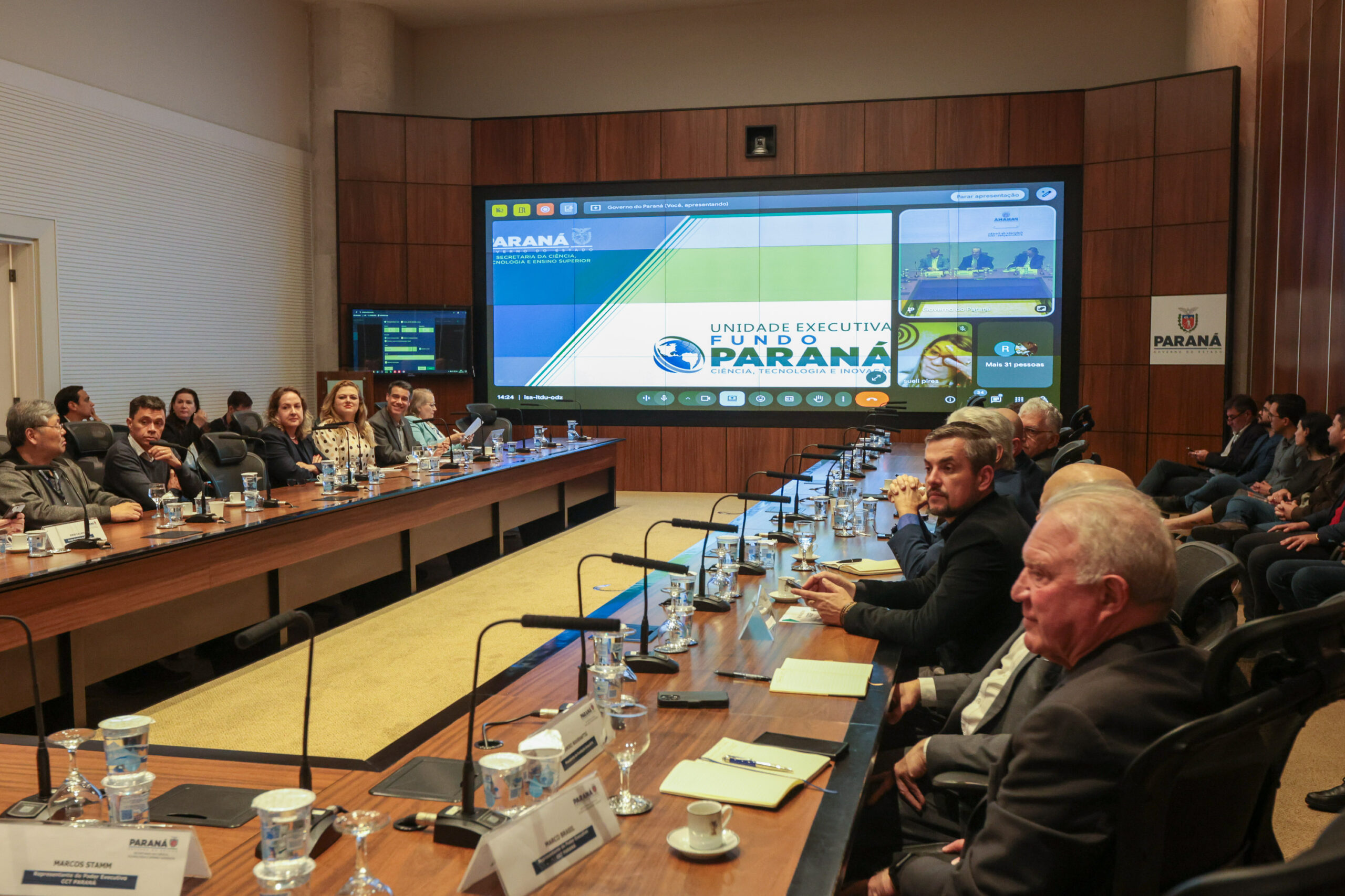 Reunião do Conselho Parananese de Ciência e Tecnologia no Palácio Iguaçu nestar terca-feira (16). Foto: Geraldo Bubniak/AEN