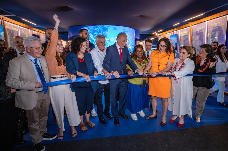 ef1def1e-77a7-4a5c-b159-847825c4cef3