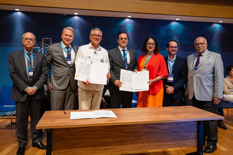 430a5db8-cf79-4c56-a794-14865f2ca4d9