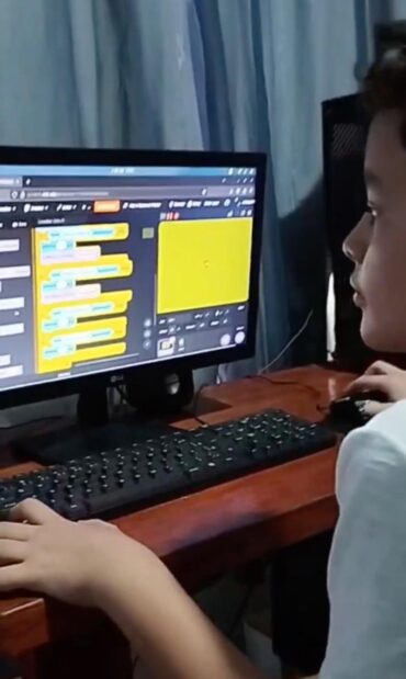 WhatsApp-Image-2025-11-17-at-13.38.40-370×619