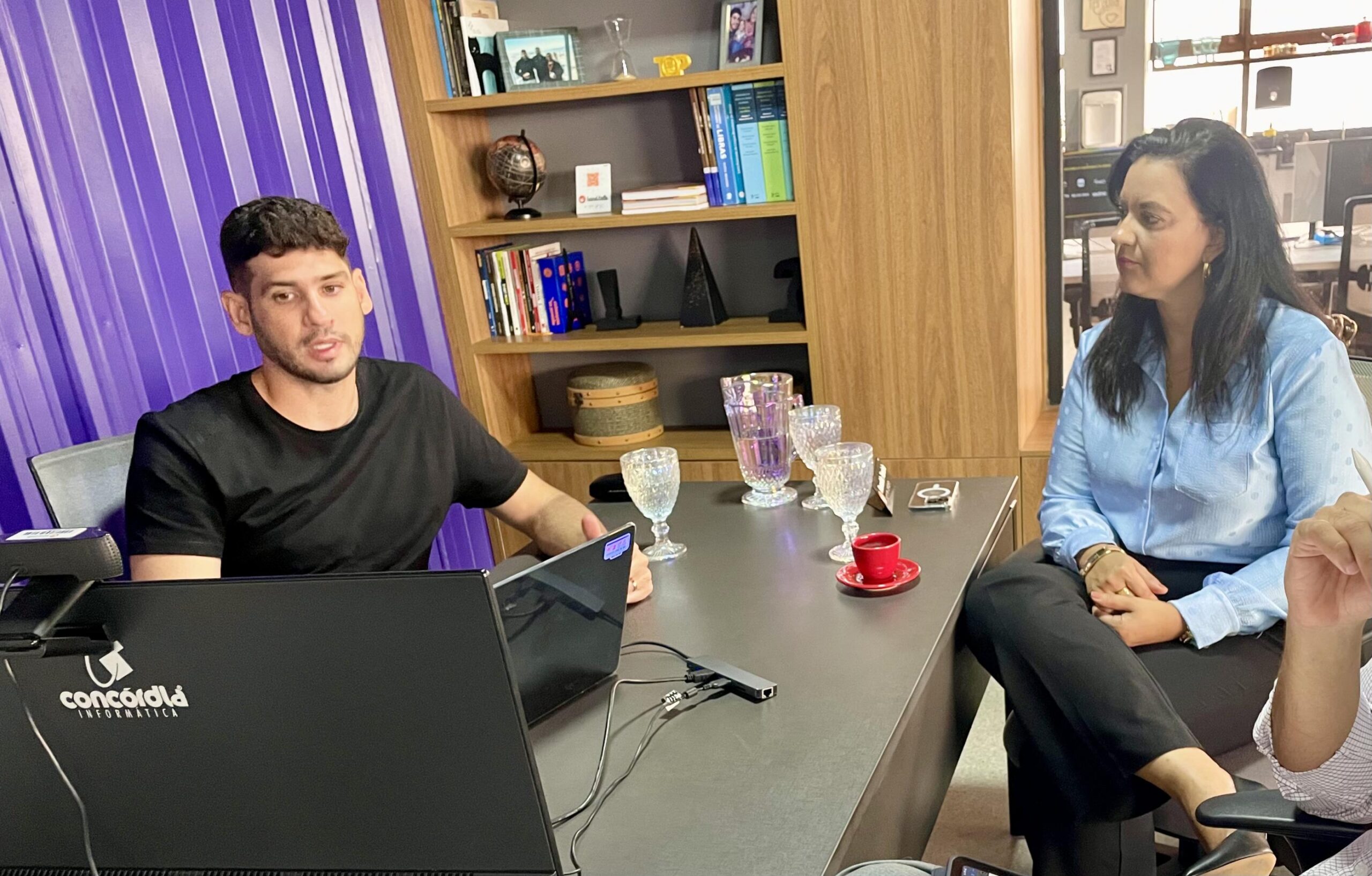 em-reuniao-com-a-hand-talk-secti-fortalece-parceria-para-acessibilidade-digital-em-alagoas