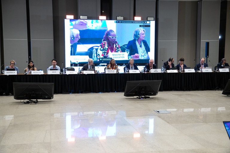 42ee0794-23af-4e06-b184-38f8a2efc944